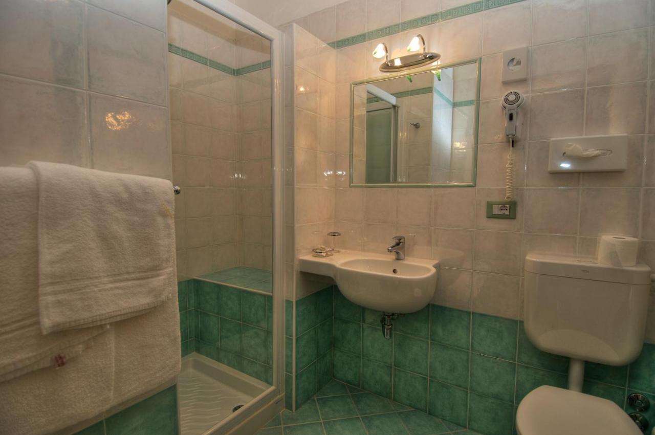 Hotel Caracas Lignano Sabbiadoro Kamer foto